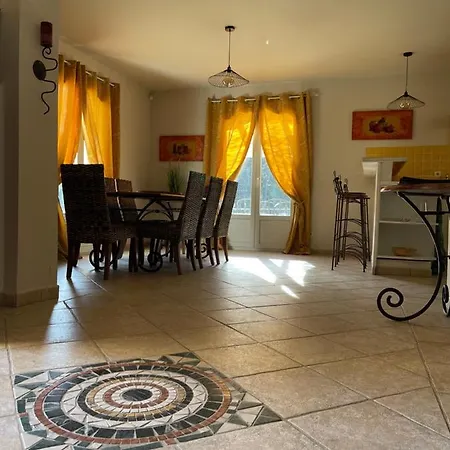 Villa Provencale 8 Personnes Ventabren